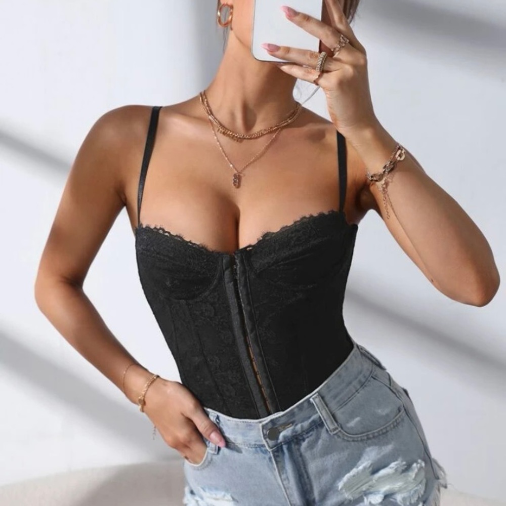 NWOT Lace Corset Top - Black